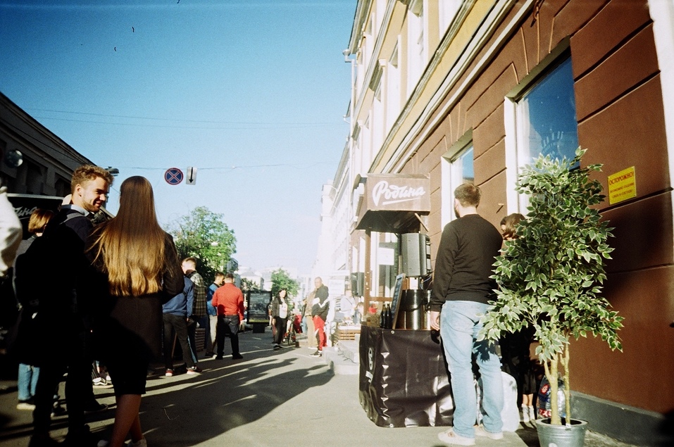 Патриотизм — в моде. Как создать бренд одежды, имея на руках лишь 70 тыс. руб.
4 Патриотизм — в моде. Как создать бренд одежды, имея на руках лишь 70 тыс. руб.
4