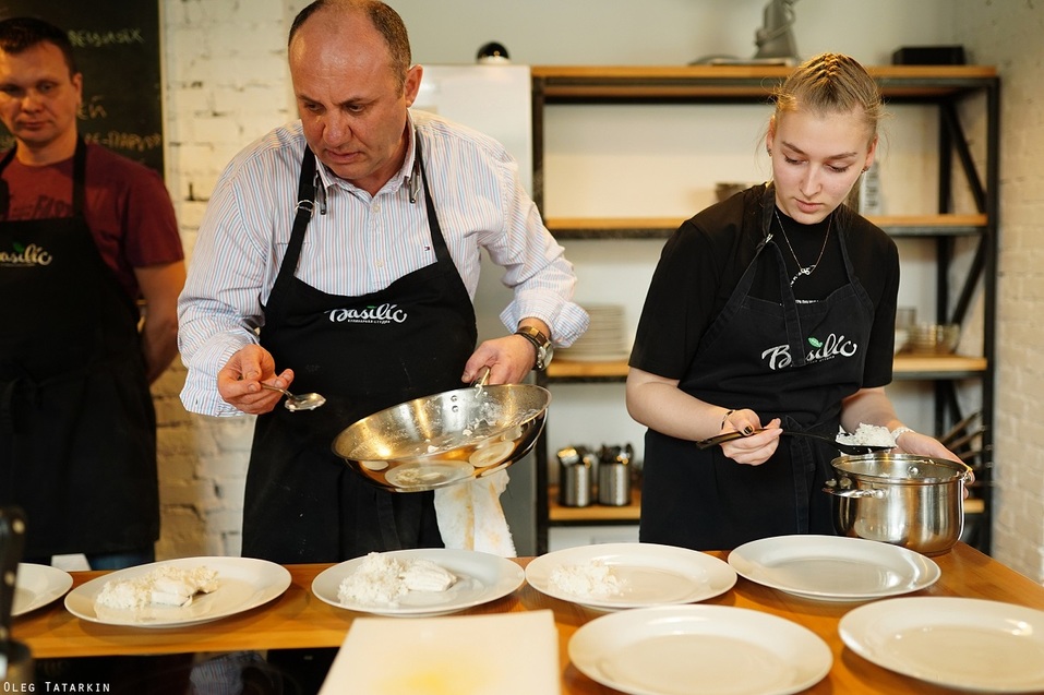 «Taste of BASILIC» приглашает на мастер-класс от президента клуба шеф-поваров Петербурга 2 «Taste of BASILIC» приглашает на мастер-класс от президента клуба шеф-поваров Петербурга 2