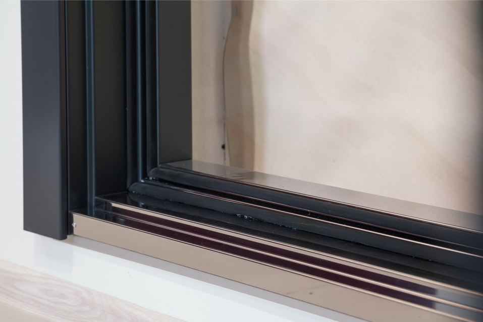 Вот наш Ultimatum: как спасти квартиру от сквозняков, воров и грязи? 1 Вот наш Ultimatum: как спасти квартиру от сквозняков, воров и грязи? 1