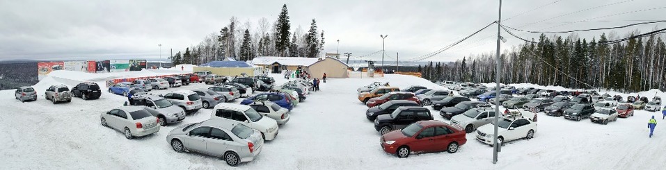 В комплекс входит парковка более чем на 100 машин В комплекс входит парковка более чем на 100 машин