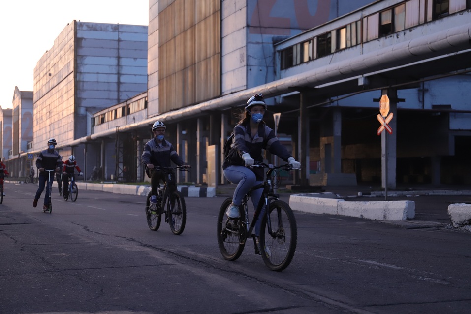 «Очень здорово и необычно» — в Красноярске прошла велопрогулка по КрАЗу для всех желающих 14 «Очень здорово и необычно» — в Красноярске прошла велопрогулка по КрАЗу для всех желающих 14