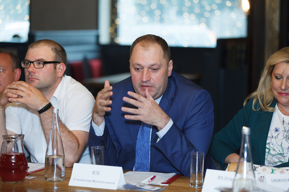 «Деловой квартал» провел установочный экспертный совет по премии «Человек года-2019» 4 «Деловой квартал» провел установочный экспертный совет по премии «Человек года-2019» 4