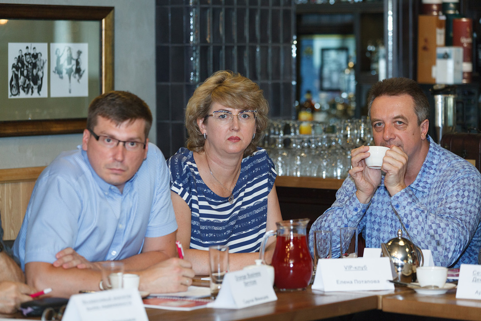 «Деловой квартал» провел установочный экспертный совет по премии «Человек года-2019» 13 «Деловой квартал» провел установочный экспертный совет по премии «Человек года-2019» 13