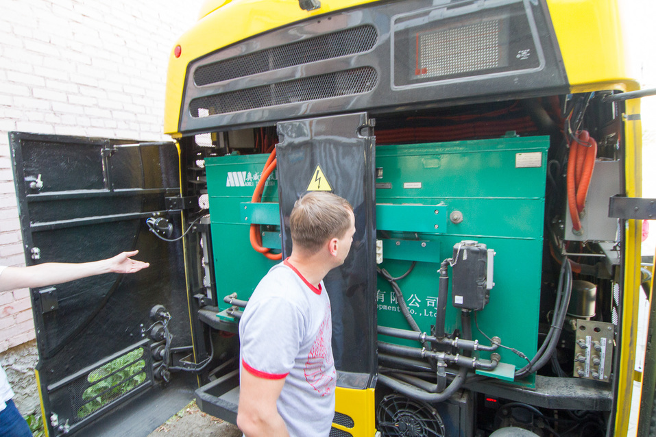 Суперкондесатор стоит в специальном «сейфе» в хвостовой части салона Суперкондесатор стоит в специальном «сейфе» в хвостовой части салона
