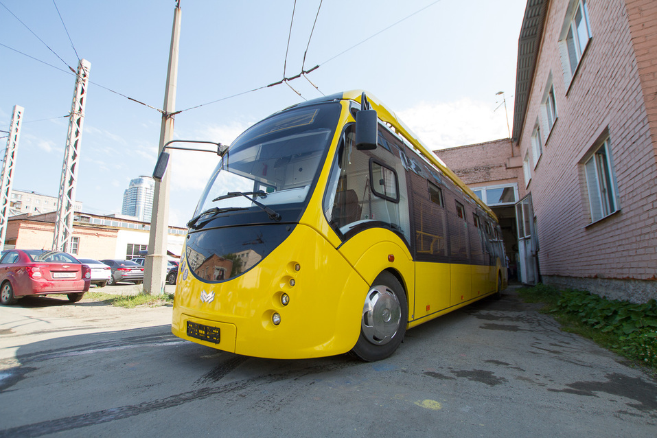 Электробус в депо Электробус в депо