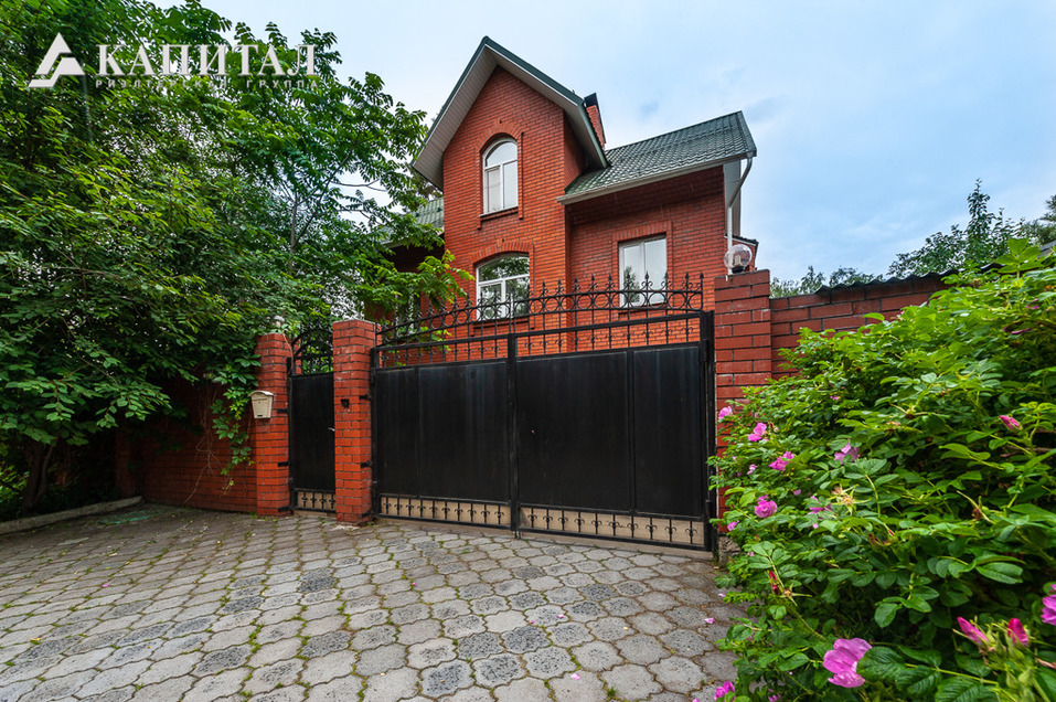 Особняк на Шарташе за 19 млн руб. Особняк на Шарташе за 19 млн руб.