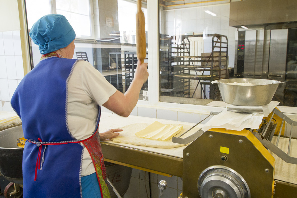 Масло вбивается в тесто Масло вбивается в тесто