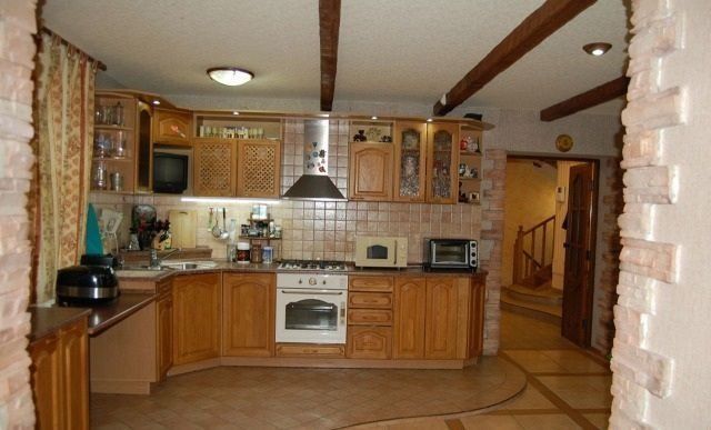 В Нижнем Новгороде продают девятикомнатную квартиру с бассейном и зоной барбекю 1 В Нижнем Новгороде продают девятикомнатную квартиру с бассейном и зоной барбекю 1