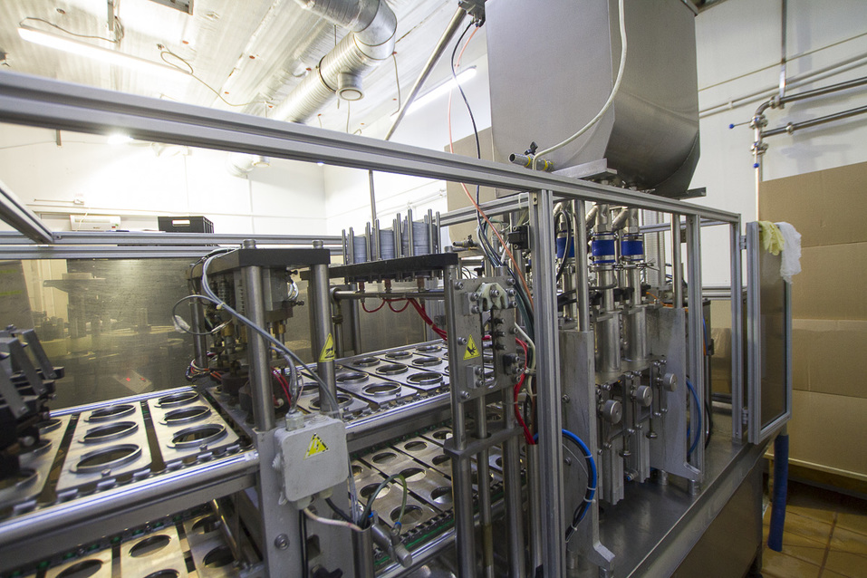 Оборудование для фасовки йогуртов Оборудование для фасовки йогуртов