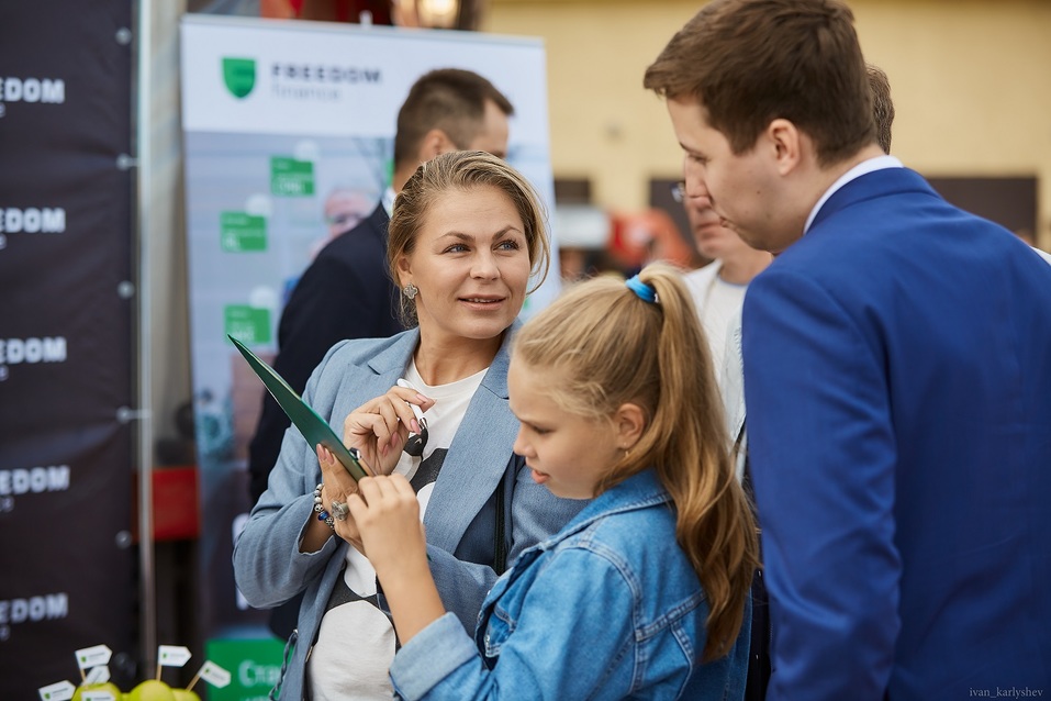 Долгожданная встреча BUSINESS RESIDENCE-2019: как провели время бизнесмены Челябинска 11 Долгожданная встреча BUSINESS RESIDENCE-2019: как провели время бизнесмены Челябинска 11