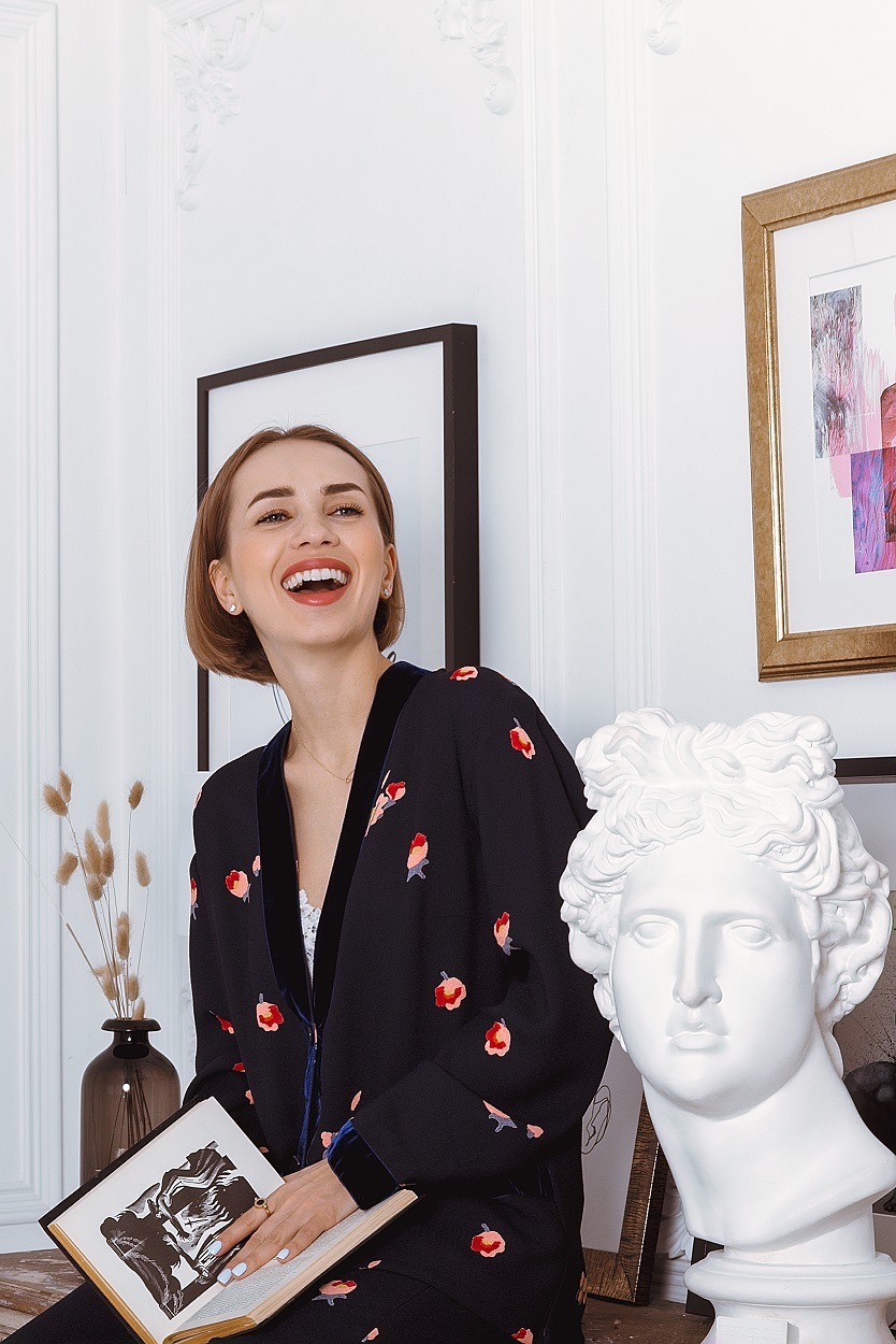 «Покупая предметы, я покупаю эмоции. Но есть вещи, которые не купишь ни при каком доходе» 1 «Покупая предметы, я покупаю эмоции. Но есть вещи, которые не купишь ни при каком доходе» 1