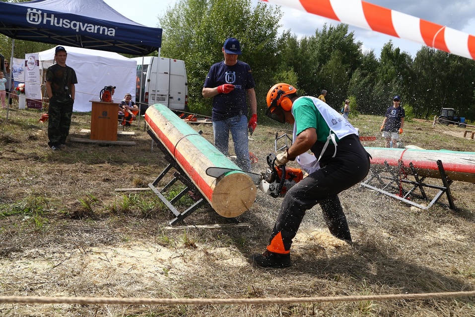 «Брутально, мужественно и красиво». Как лесорубы соревновались под Нижним Новгородом. ФOTO 8 «Брутально, мужественно и красиво». Как лесорубы соревновались под Нижним Новгородом. ФOTO 8