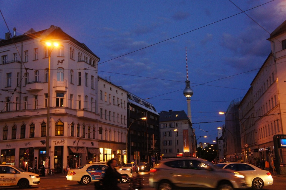 В Берлине очень много людей и очень мало квартир В Берлине очень много людей и очень мало квартир