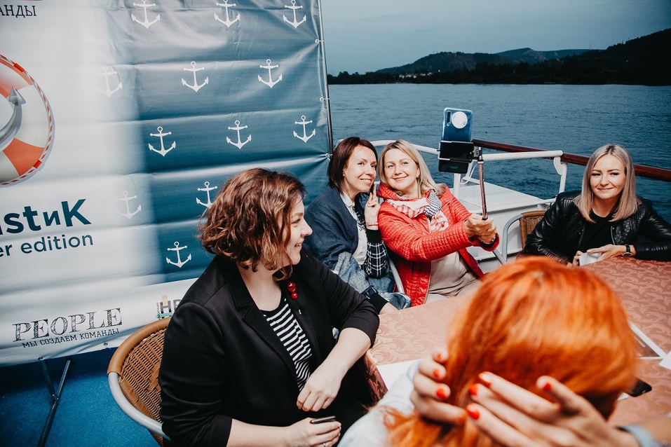 Красноярские HR-специалисты встретили начало делового сезона прогулкой по Енисею 1 Красноярские HR-специалисты встретили начало делового сезона прогулкой по Енисею 1