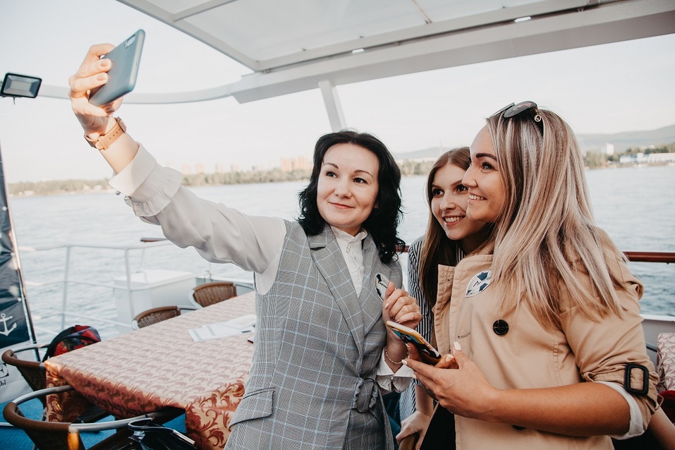 Красноярские HR-специалисты встретили начало делового сезона прогулкой по Енисею 7 Красноярские HR-специалисты встретили начало делового сезона прогулкой по Енисею 7