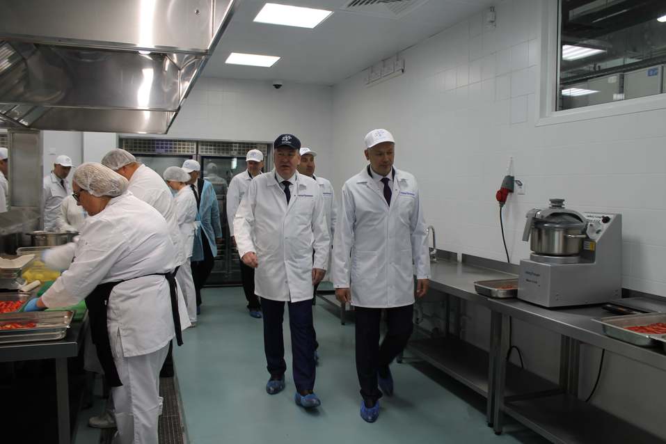 Аэропорт Толмачево запустил новую фабрику бортпитания на 16 тысяч рационов в сутки 14 Аэропорт Толмачево запустил новую фабрику бортпитания на 16 тысяч рационов в сутки 14