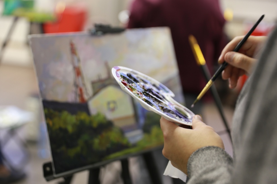 «Это что-то нереальное»: красноярцы запечатлели КрАЗ на своих холстах 4 «Это что-то нереальное»: красноярцы запечатлели КрАЗ на своих холстах 4