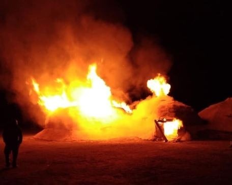 На Аркаиме сгорели два жилища каменного века. Бетехтин: «Вероятно, поджог» 1 На Аркаиме сгорели два жилища каменного века. Бетехтин: «Вероятно, поджог» 1