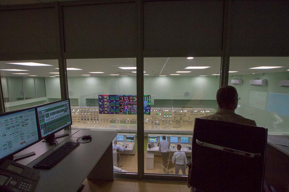 Как работают операторы мощнейшего в мире реактора на Белоярской АЭС / ФОТО 4 Как работают операторы мощнейшего в мире реактора на Белоярской АЭС / ФОТО 4