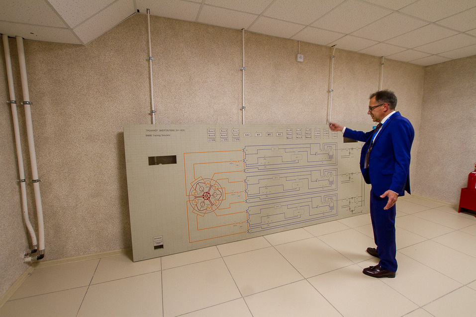 Как работают операторы мощнейшего в мире реактора на Белоярской АЭС / ФОТО 10 Как работают операторы мощнейшего в мире реактора на Белоярской АЭС / ФОТО 10