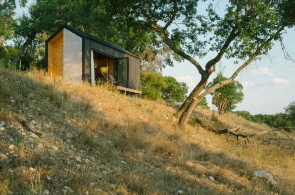 Шалаш на прицепе вместо коттеджа в пригороде. Почему семьи выбирают маленькое жилье 2 Шалаш на прицепе вместо коттеджа в пригороде. Почему семьи выбирают маленькое жилье 2