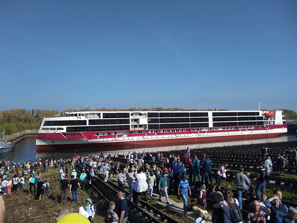 Впервые за 60 лет. Новейший круизный лайнер спустили на воду на заводе «Красное Сормово» 1 Впервые за 60 лет. Новейший круизный лайнер спустили на воду на заводе «Красное Сормово» 1