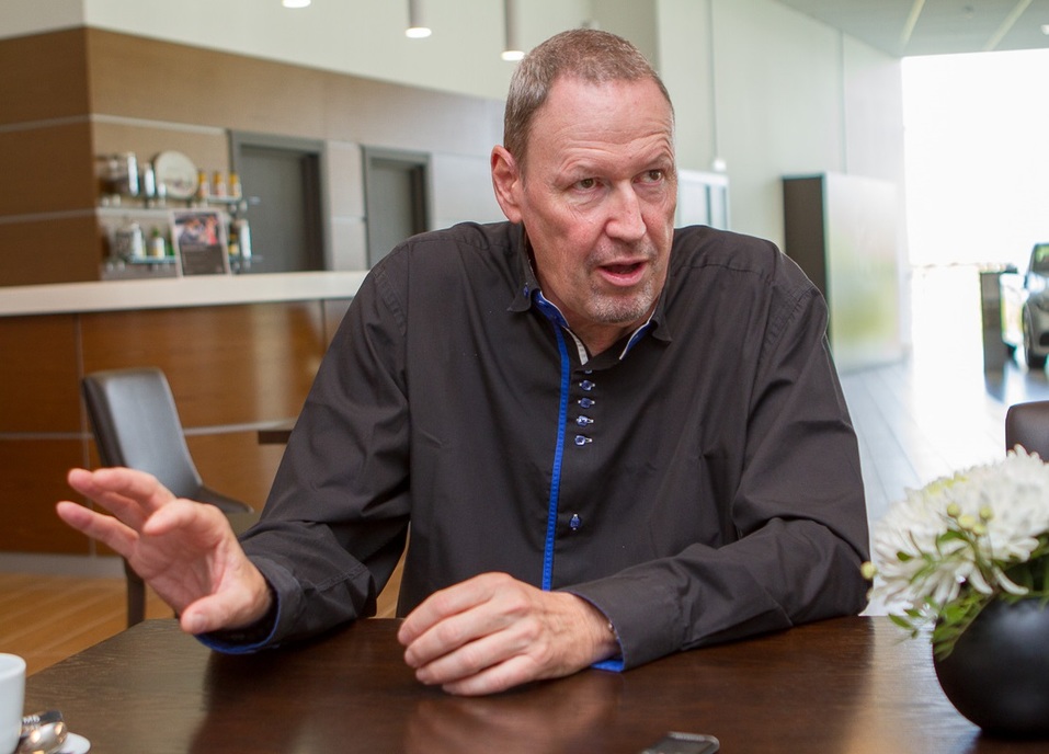 Бернар Гаро Бернар Гаро