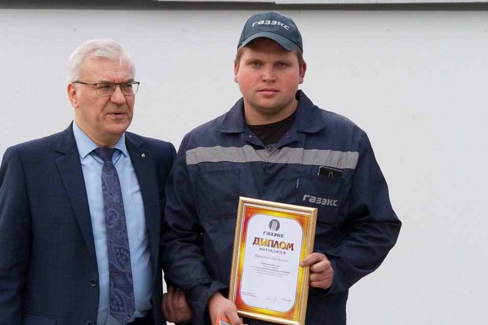 Лучший экскаваторщик - Александр Жаров Лучший экскаваторщик - Александр Жаров