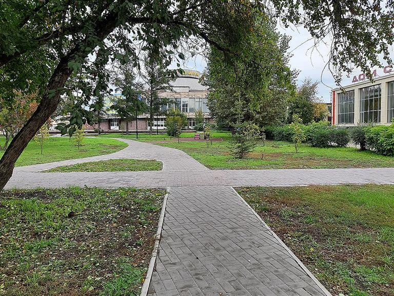 В Красноярске к концу октября должны закончить реконструкцию двух скверов  1 В Красноярске к концу октября должны закончить реконструкцию двух скверов  1