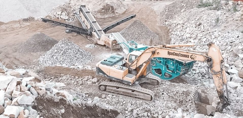 дробильщик дробилка. машинист дробильно-погрузочного агрегата. грохотовщик. рабочее место дробильщика. свежие вакансии дробильщика.