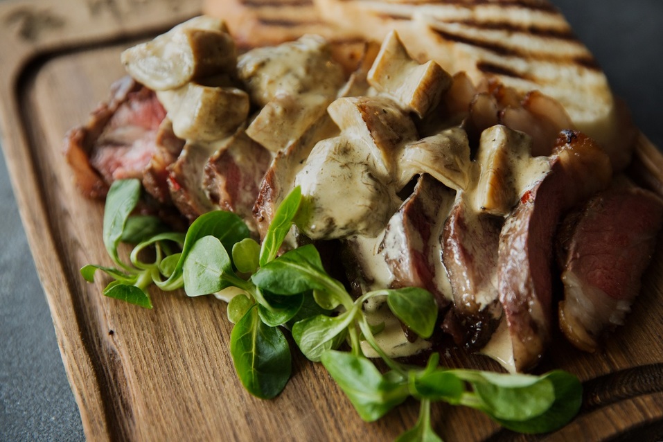 Как в Праге! Новогодние вечеринки в ресторане «Коза» стартуют с 13 декабря 6 Как в Праге! Новогодние вечеринки в ресторане «Коза» стартуют с 13 декабря 6