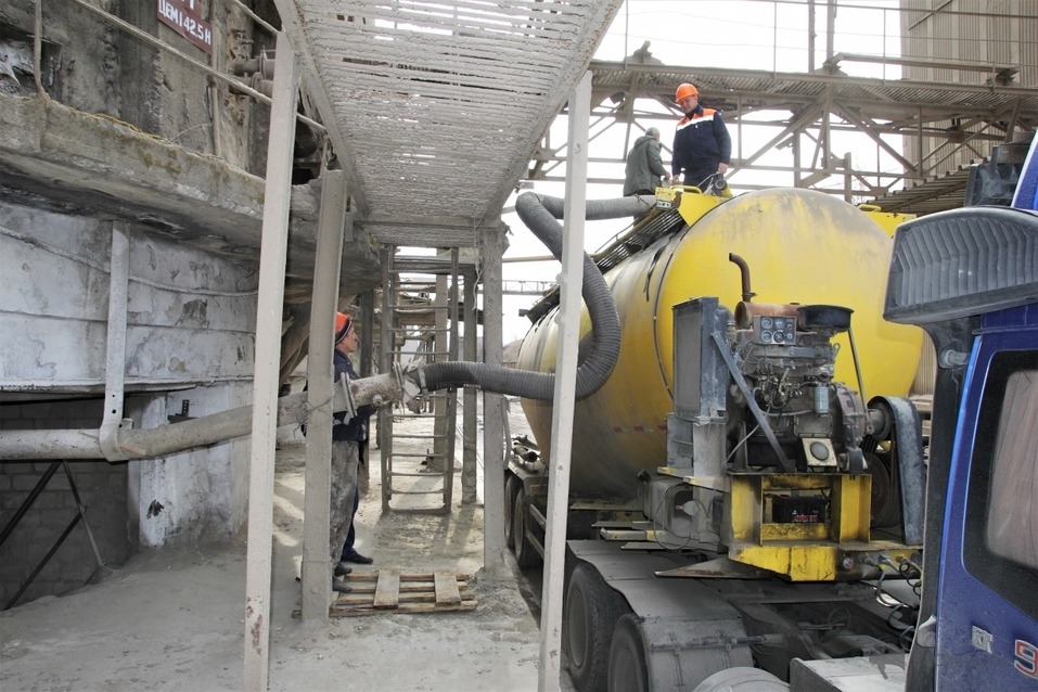 «Жалуются на тошноту». Под Челябинском требуют закрыть асфальтовый завод 1 «Жалуются на тошноту». Под Челябинском требуют закрыть асфальтовый завод 1