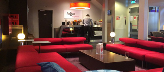 Зал бизнес-классана жд вокзале в Ам стердаме Зал бизнес-классана жд вокзале в Ам стердаме