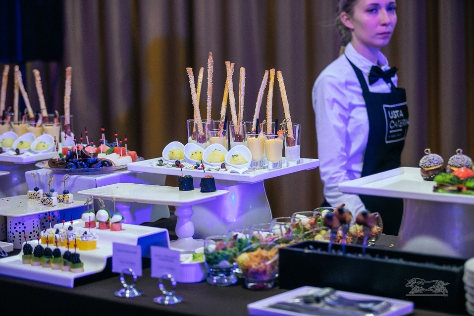 Вперед в будущее. Как в Екатеринбурге вручали премию «Человек года — 2019» / РЕПОРТАЖ 6 Вперед в будущее. Как в Екатеринбурге вручали премию «Человек года — 2019» / РЕПОРТАЖ 6