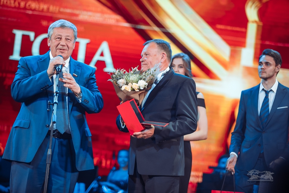 Вперед в будущее. Как в Екатеринбурге вручали премию «Человек года — 2019» / РЕПОРТАЖ 23 Вперед в будущее. Как в Екатеринбурге вручали премию «Человек года — 2019» / РЕПОРТАЖ 23