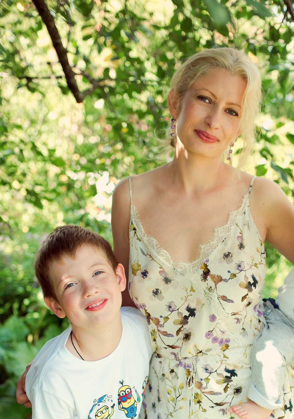 Светлана Пустовая со средним сыном Светлана Пустовая со средним сыном