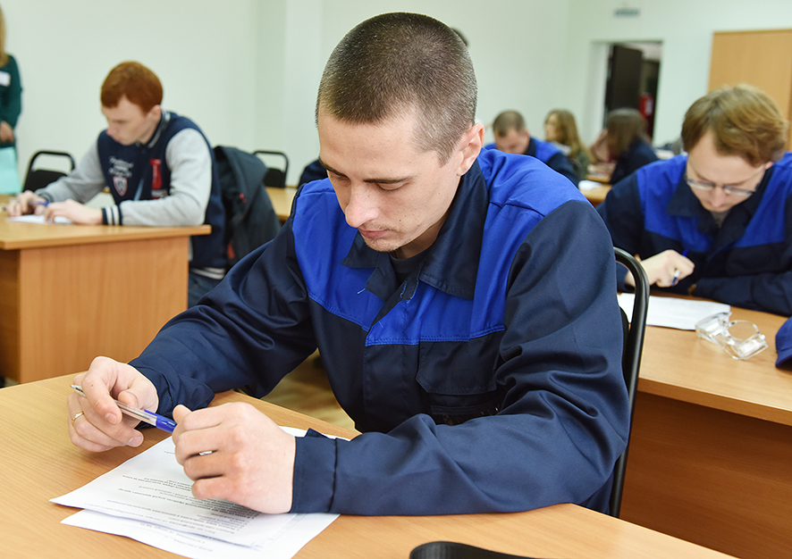 Сотрудники Арзамасского приборостроительного завода победители в конкурсе «Золотые руки» 2 Сотрудники Арзамасского приборостроительного завода победители в конкурсе «Золотые руки» 2