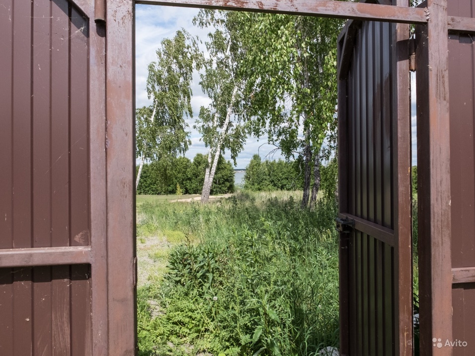 Живи в пригороде: в «Белых росах» продают новые дома с мебелью и благоустроенным участком 20 Живи в пригороде: в «Белых росах» продают новые дома с мебелью и благоустроенным участком 20