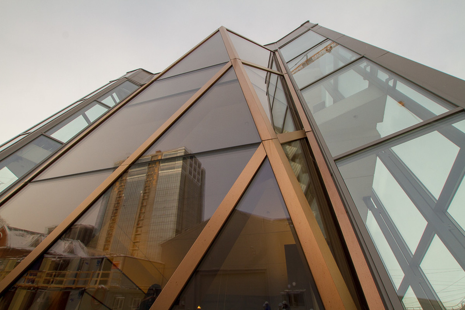 Изнанка штаб-квартиры РМК за ₽12 млрд: Что внутри первого в России объекта Нормана Фостера 4 Изнанка штаб-квартиры РМК за ₽12 млрд: Что внутри первого в России объекта Нормана Фостера 4