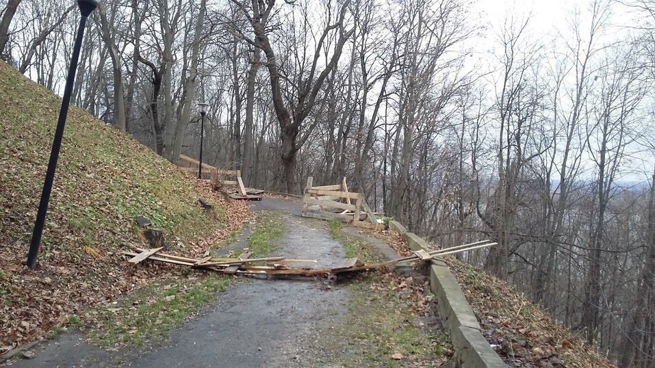 На Верхневолжской набережной произошел оползень 3 На Верхневолжской набережной произошел оползень 3
