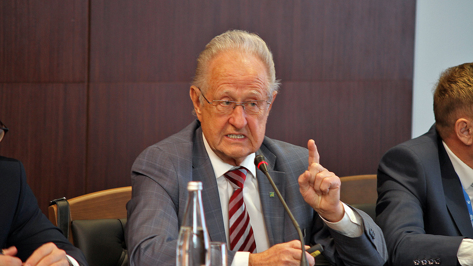 Станислав Николаев Станислав Николаев