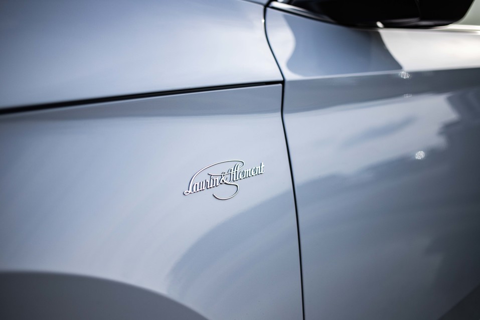 Устрицы, шампанское и Шкода:как журналист DK.RU тестил обновленный Skoda Superb во Франции 13 Устрицы, шампанское и Шкода:как журналист DK.RU тестил обновленный Skoda Superb во Франции 13