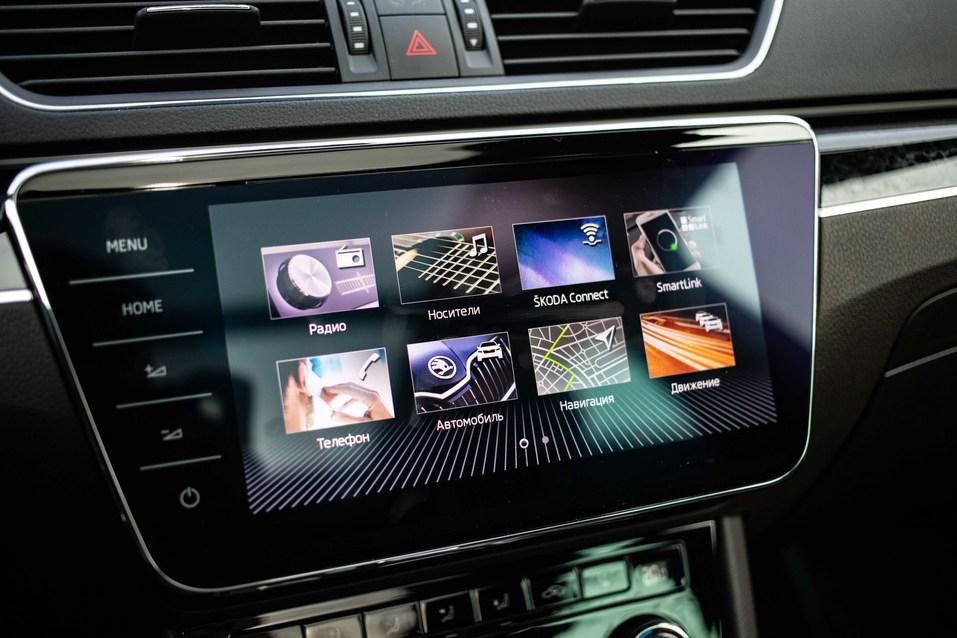 Устрицы, шампанское и Шкода:как журналист DK.RU тестил обновленный Skoda Superb во Франции 15 Устрицы, шампанское и Шкода:как журналист DK.RU тестил обновленный Skoda Superb во Франции 15