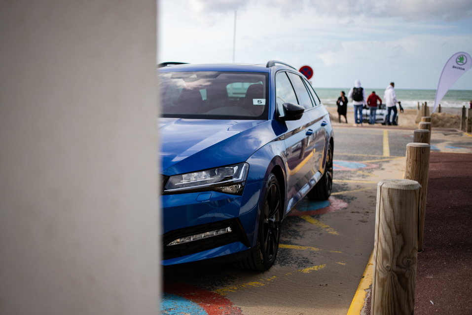 Устрицы, шампанское и Шкода:как журналист DK.RU тестил обновленный Skoda Superb во Франции 25 Устрицы, шампанское и Шкода:как журналист DK.RU тестил обновленный Skoda Superb во Франции 25