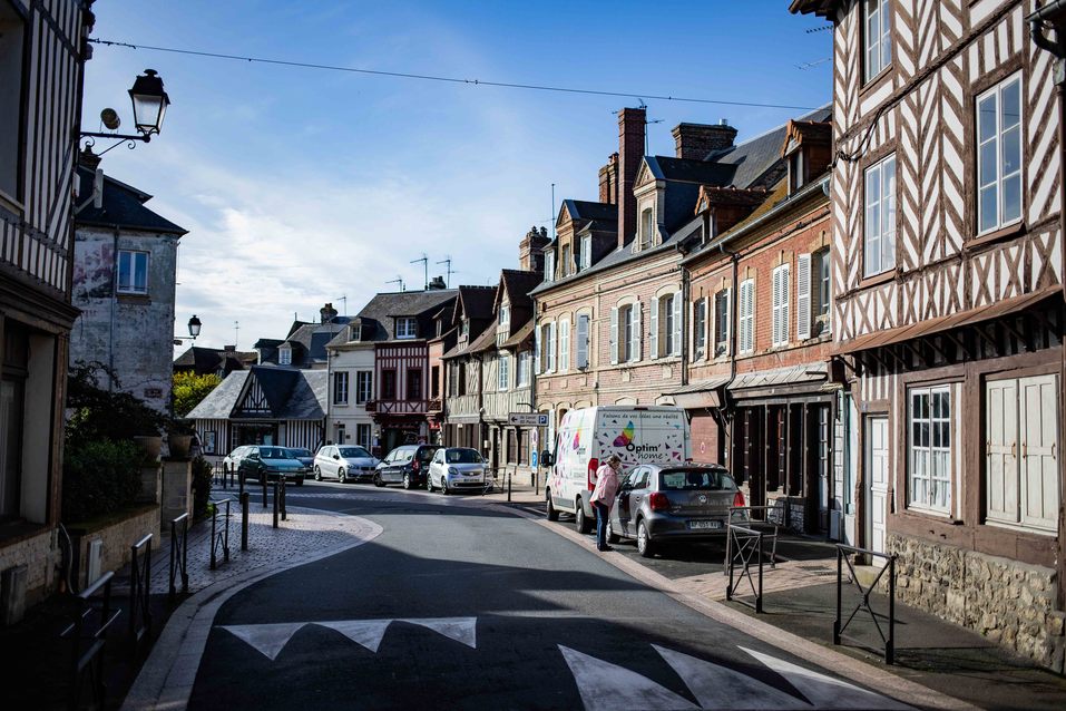 Устрицы, шампанское и Шкода:как журналист DK.RU тестил обновленный Skoda Superb во Франции 33 Устрицы, шампанское и Шкода:как журналист DK.RU тестил обновленный Skoda Superb во Франции 33