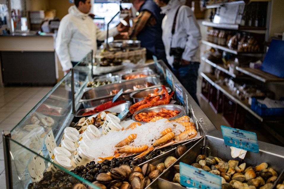 Устрицы, шампанское и Шкода:как журналист DK.RU тестил обновленный Skoda Superb во Франции 3 Устрицы, шампанское и Шкода:как журналист DK.RU тестил обновленный Skoda Superb во Франции 3