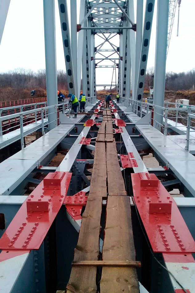 Один из объектов реконструкции железнодорожного полотна на Сахалине, проводимой компанией Руслана Байсарова Один из объектов реконструкции железнодорожного полотна на Сахалине, проводимой компанией Руслана Байсарова