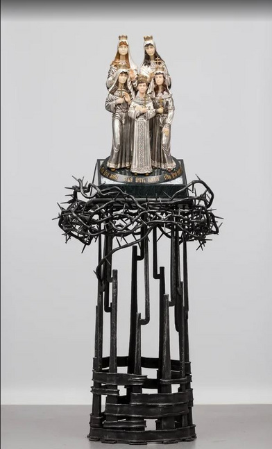 Антиквариат, стол губернатора, перчатки Тайсона. Все лоты «Екатерининской ассамблеи-2019» 3 Антиквариат, стол губернатора, перчатки Тайсона. Все лоты «Екатерининской ассамблеи-2019» 3