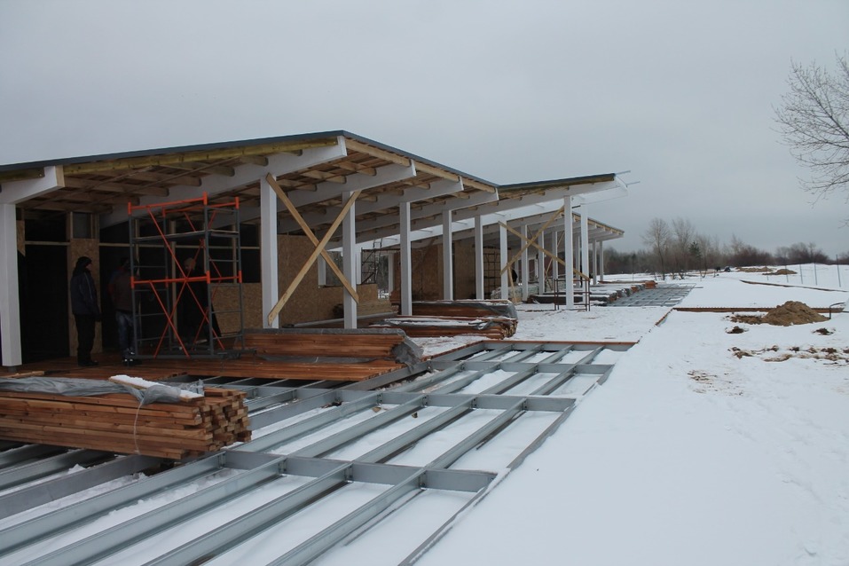 Пляж к Новому году. Сорвавший сроки подрядчик обещал благоустроить Гребной канал в декабре 3 Пляж к Новому году. Сорвавший сроки подрядчик обещал благоустроить Гребной канал в декабре 3