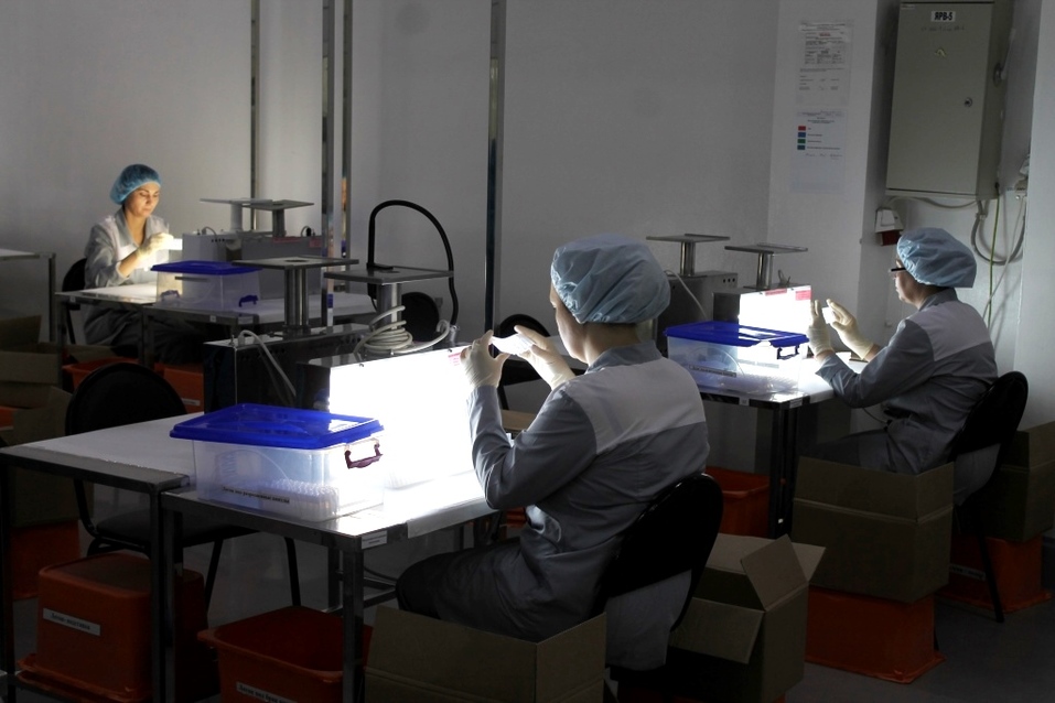 Новосибирское фармпредприятие одним из первых в России запустило маркировку лекарств 13 Новосибирское фармпредприятие одним из первых в России запустило маркировку лекарств 13